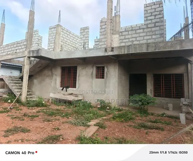 6bdrm House in Terbibianor, New Town for sale · Photo 1