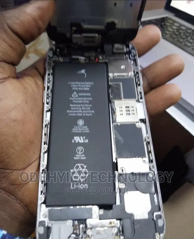 Mobile Phone Repairs · Photo 1