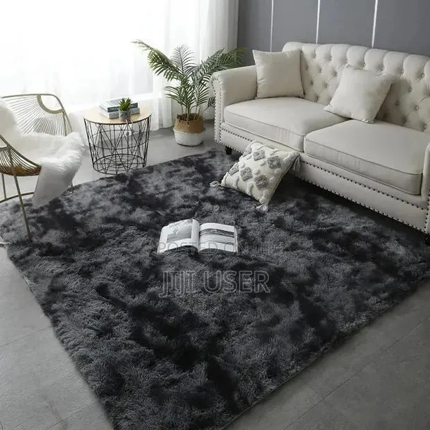 Fluffy Floor Mat · Photo 1