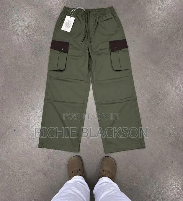 Army Green Side Pocket · Photo 1
