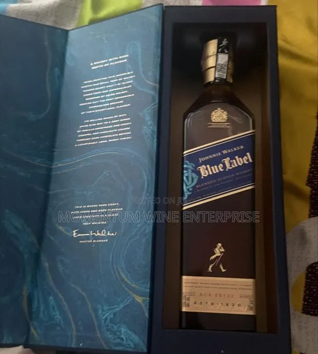 Johnnie Walker Blue Label Blended Scotch Whisky 75cl · Photo 1