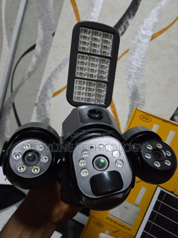 Clear 4g High Resolution Solar 3 Lens With Street Lights CCTV Camera · Photo 1