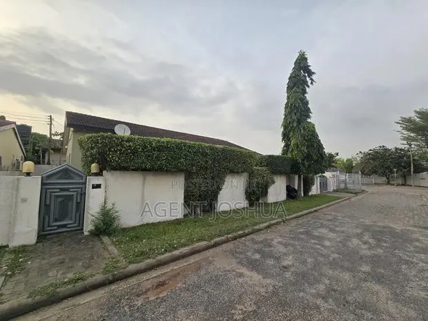 4bdrm House in Manet Court Estate for sale · Photo 1
