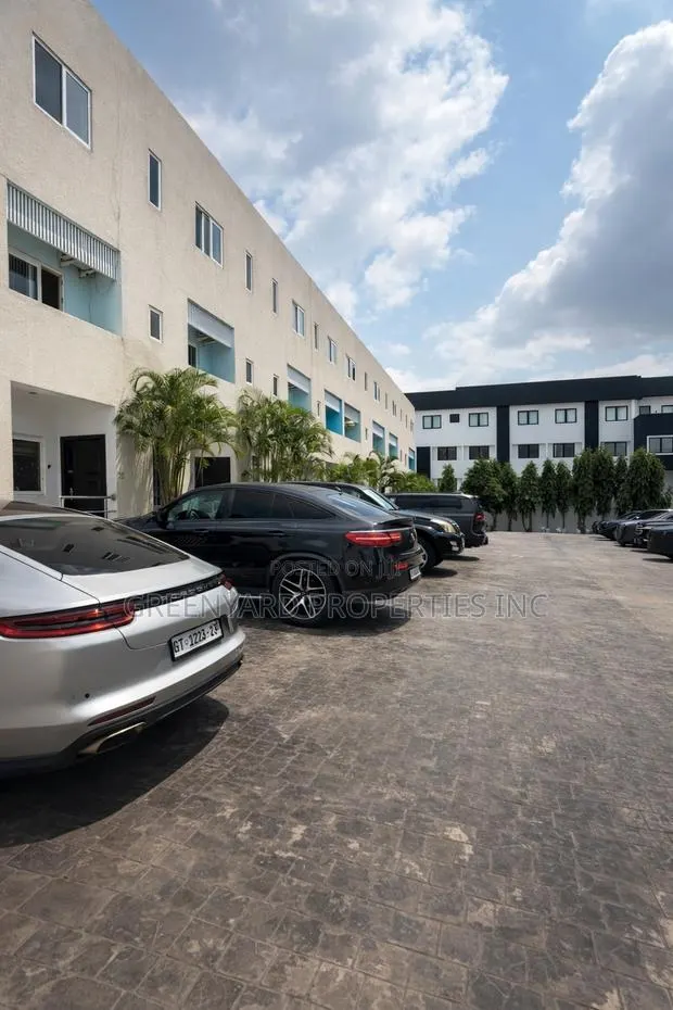 4bdrm Townhouse / Terrace in Lagos Avenue, East Legon for rent · Photo 1