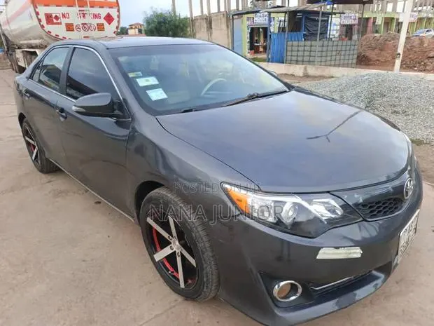 Toyota Camry 2014 Matt Black · Photo 1