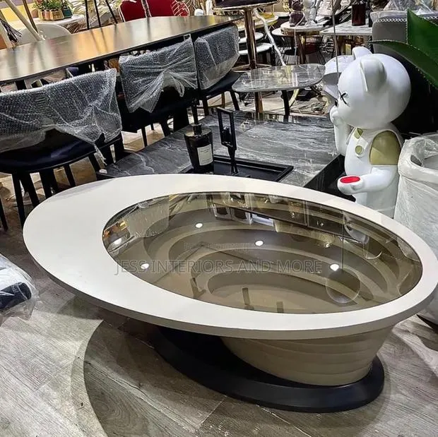 Center Table (Sculptural) · Photo 1