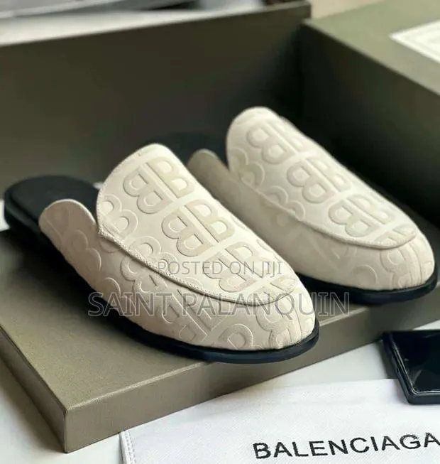 White Half Shoe · Photo 1