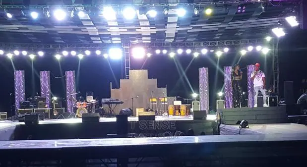 Ledscreens,Light And Stage For Rent · Photo 1