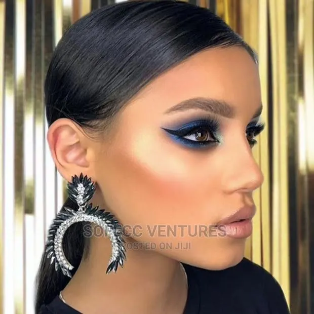 Bold Earrings Available as Seen · Photo 1