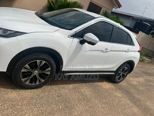 Mitsubishi Eclipse 2018 White · Photo 1