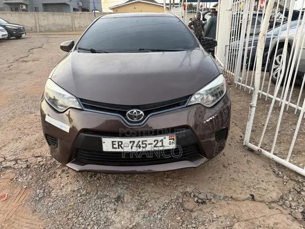 Toyota Corolla LE Premium 4dr Sedan (1.8L 4cyl CVT) 2016 Brown · Photo 1