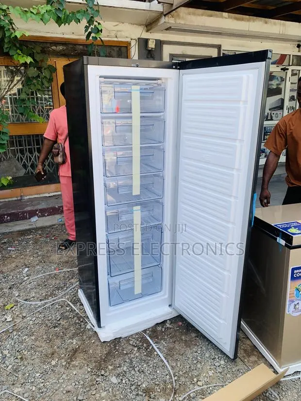 Highly Recommended Puf-370 Upright Freezer Pearl. · Photo 1