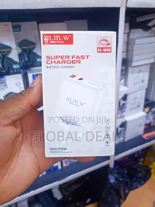 m.m.w Million Power KK-M109 Super Fast Charger - A+C Travel Charger · Photo 1