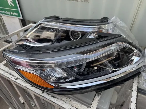 Kia Sorento 2014 to 2015 Headlight · Photo 1