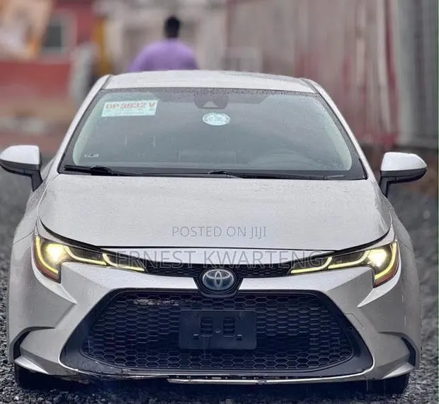 Toyota Corolla 2020 Gray · Photo 1