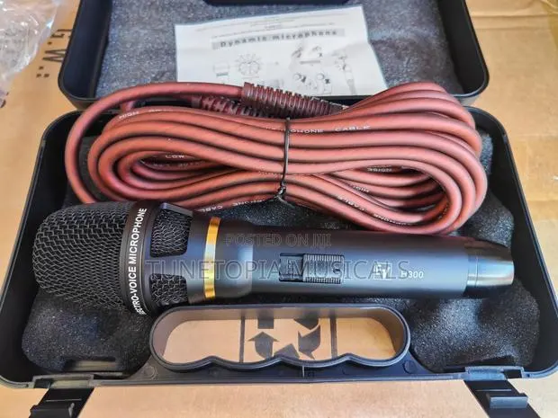Ev Durable Microphone (Cord or Wired) · Photo 1