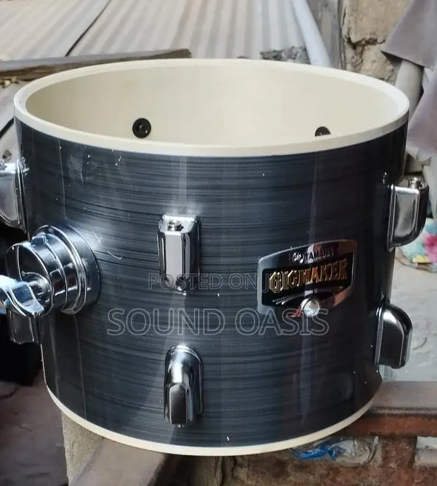 Yamaha Gigmaker 5-piece Drumset (Ashy Black) · Photo 1