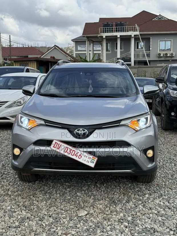 Toyota RAV4 2017 Silver