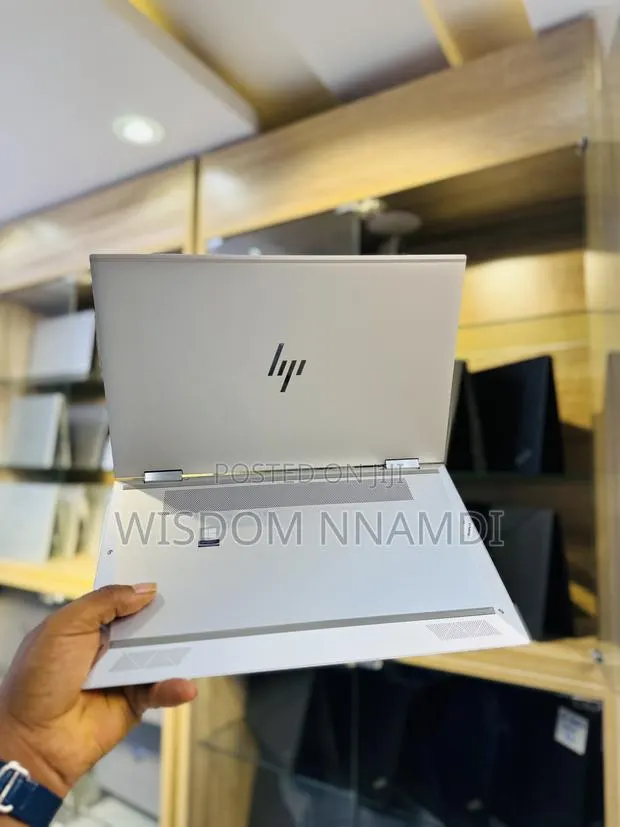 Laptop HP EliteBook x360 1030 G7 32GB Intel Core i7 SSD 512GB · Photo 1
