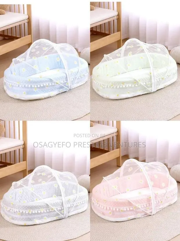 Plush Baby Co Sleeper Bed With Net · Photo 1