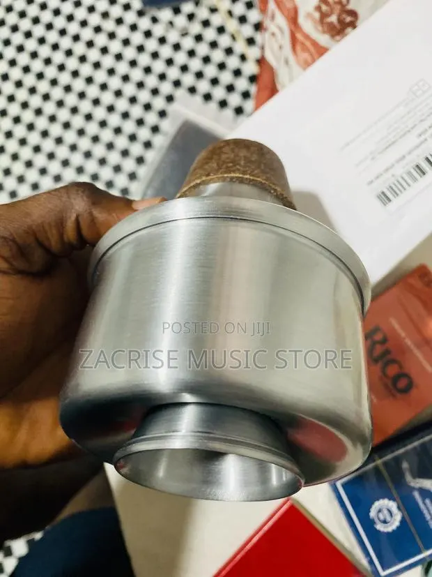 Trumpet Harmon Mute · Photo 1