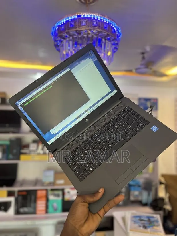 Laptop HP 240 G7 4GB Intel Celeron SSD 128GB · Photo 1