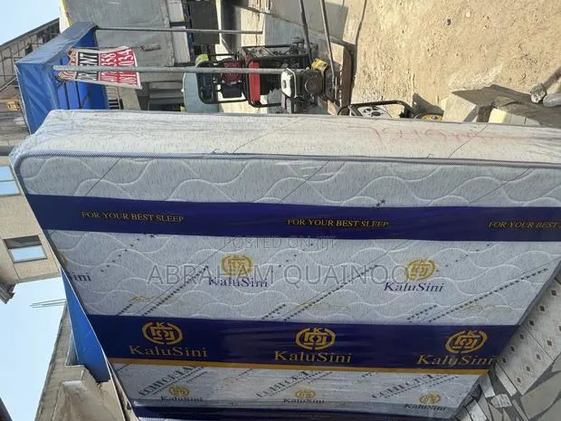 Queen Size Mattress for Sale · Photo 1