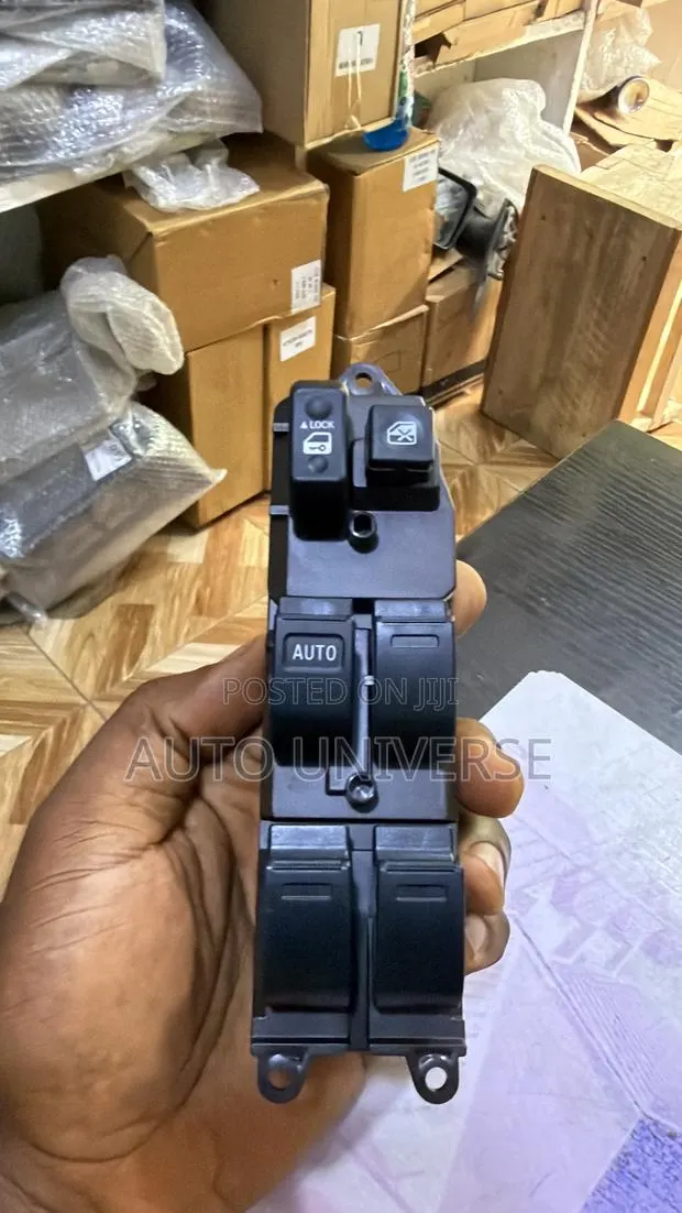 Toyota Fortuner 2006 to 2010 Master Switch Available · Photo 1