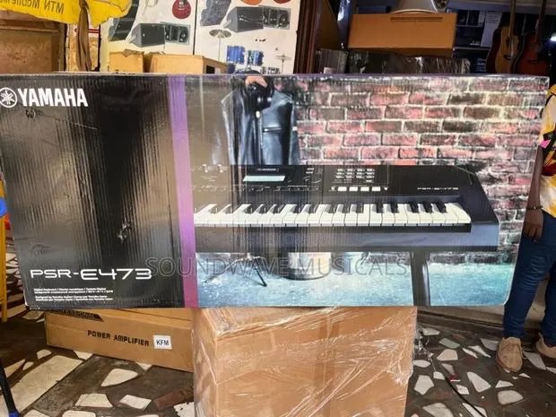 Yamaha Psr 473 Keyboard · Photo 1