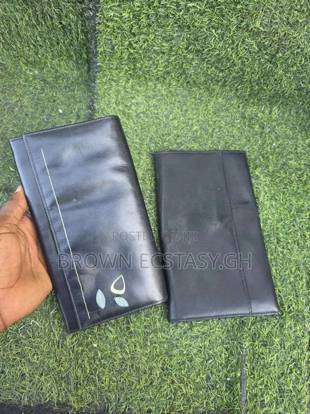 Radley Travel Organizer Wallet (Uk Used) · Photo 1