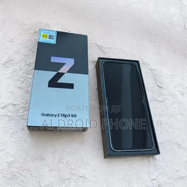 New Samsung Galaxy Z Flip 3 256 GB · Photo 1