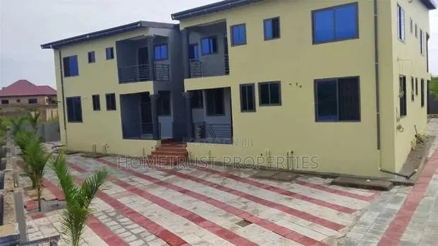 8bdrm Apartment in Kasoa Jei River, Pentecost for sale