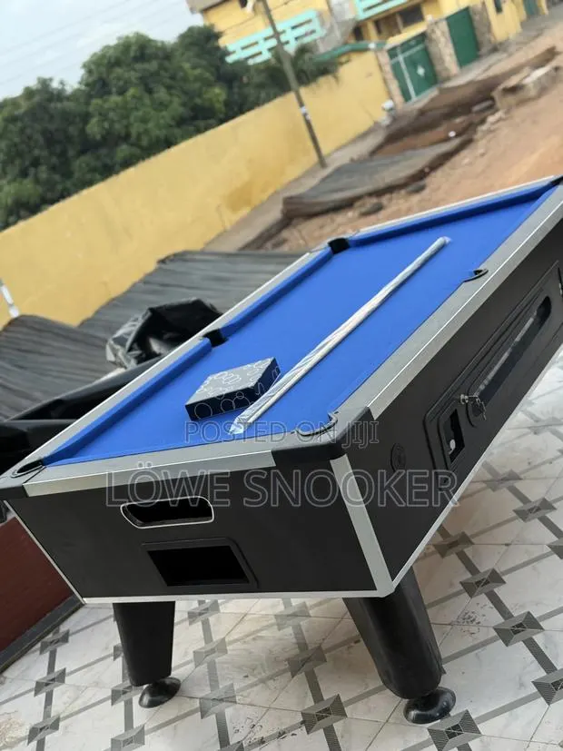 Standard Pool Table From Lowe Pools (Germany) · Photo 1