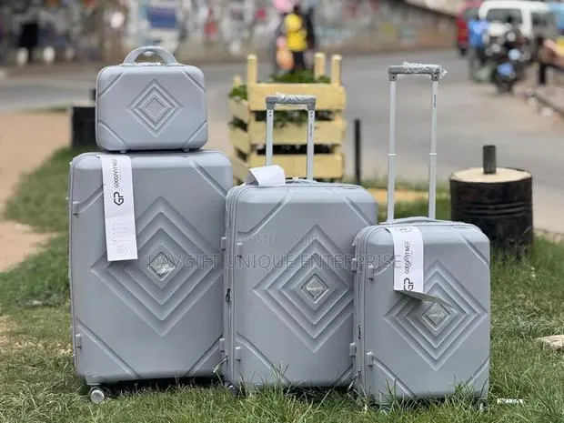 4in1 Quality Unbreakable Traveling Bag Set · Photo 1