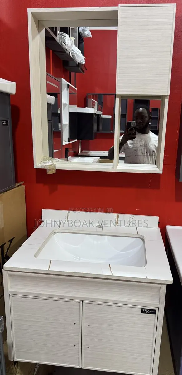 Cabinet Basin · Photo 1