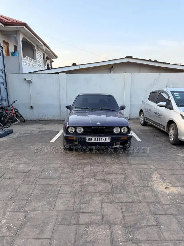 BMW 3 Series 1989 Blue · Photo 1