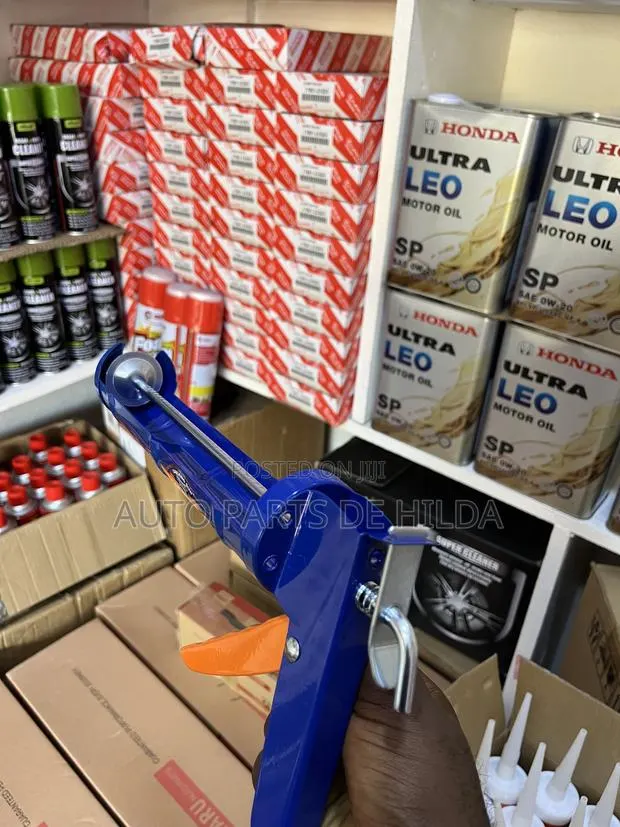 Caulking/Sealant Gun 230mm(9”) · Photo 1