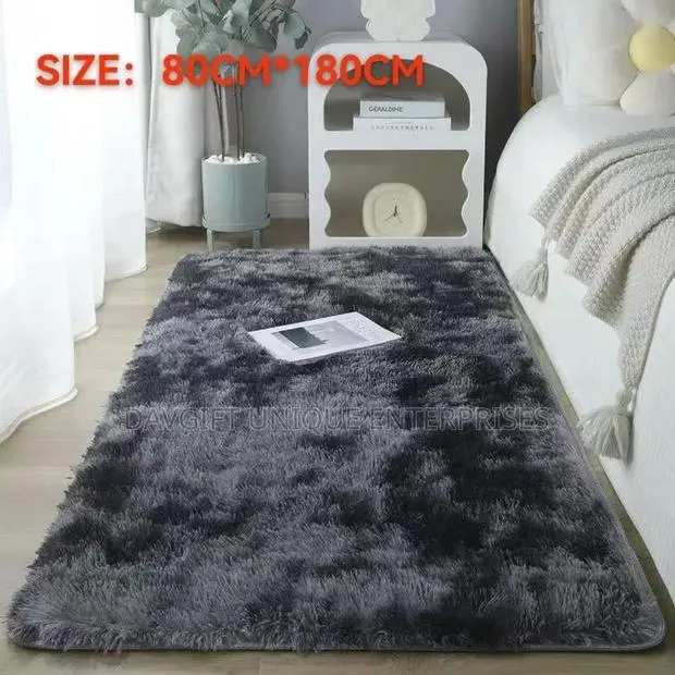 Beautiful Bedside Fluffy Carpet · Photo 1