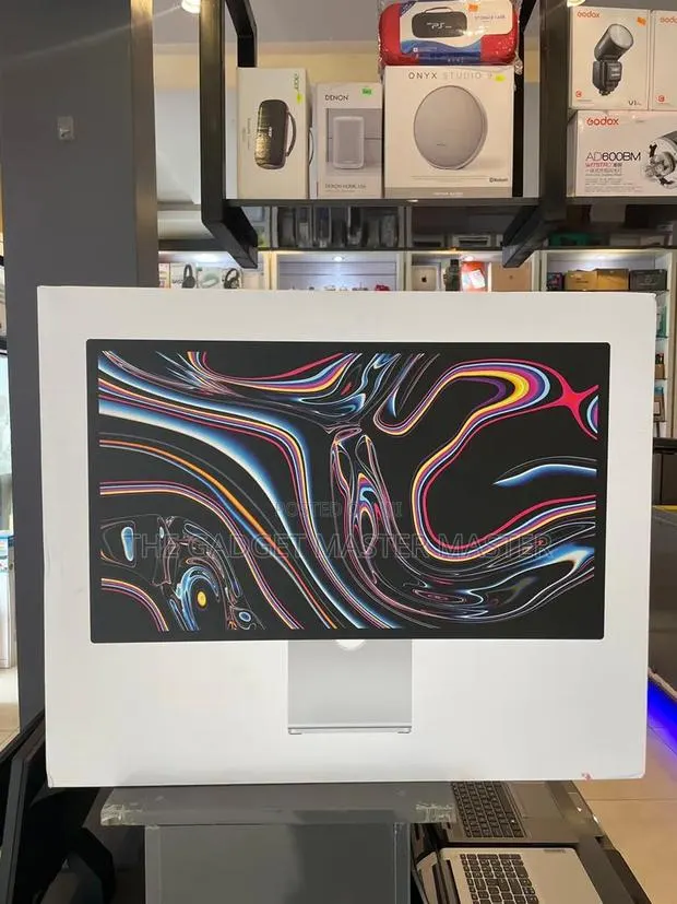 Apple 27" Studio Display 2026 Nano-Texture Glass · Photo 1