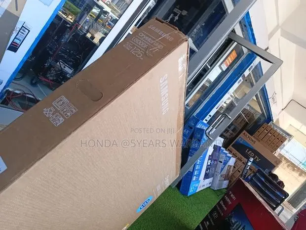 Samsung TV - Low Power, Last Longer · Photo 1