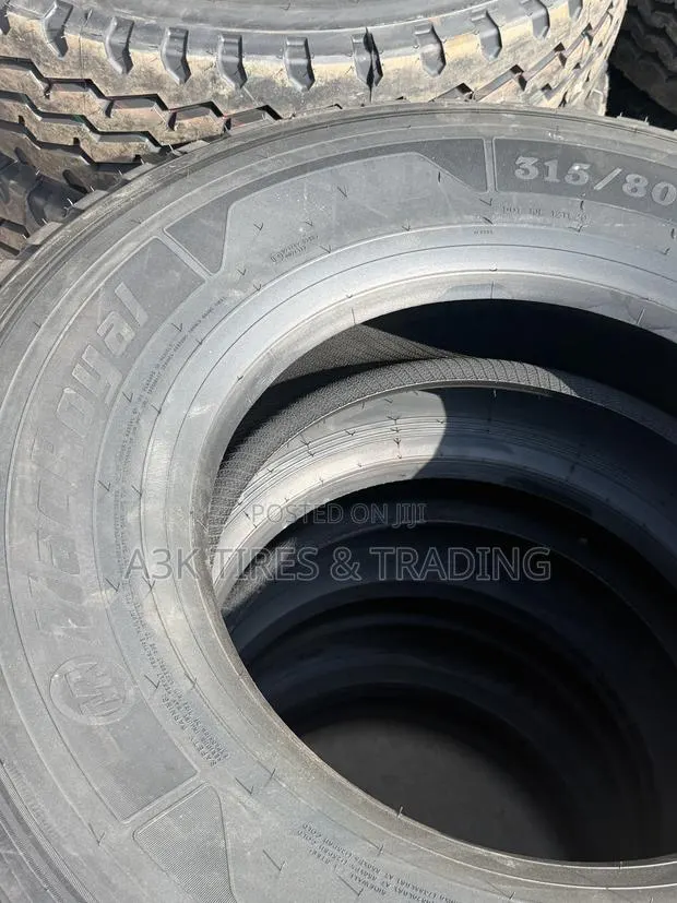 315 80R22.5 Macroyal · Photo 1