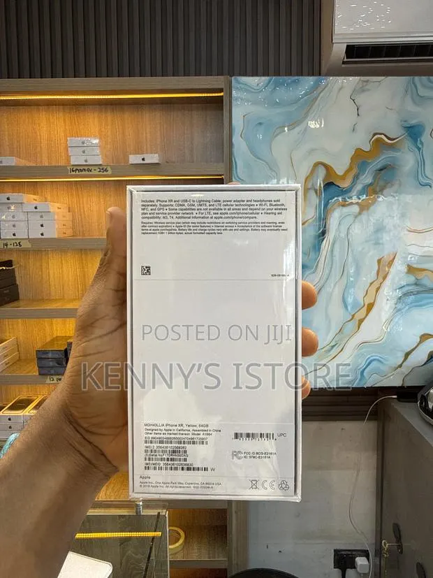 New Apple iPhone XR 64 GB Yellow