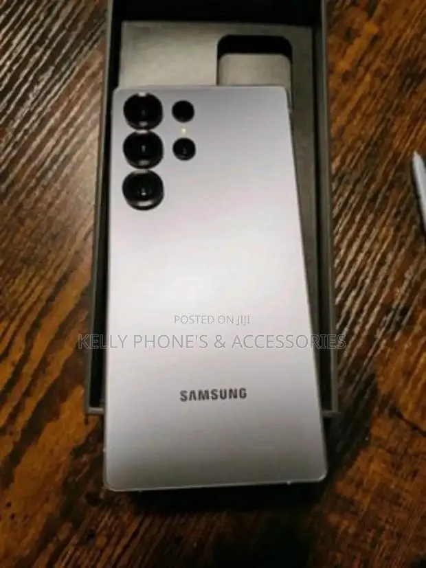 New Samsung Galaxy S25 Ultra 512 GB Silver · Photo 1