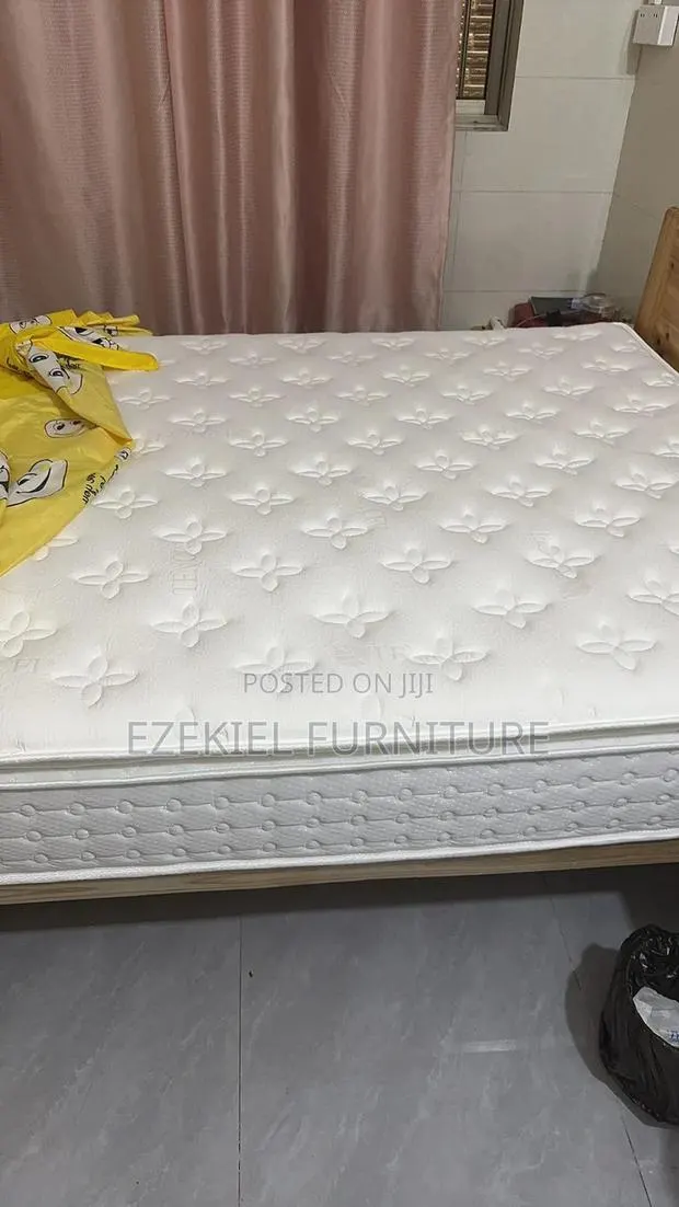 Compressed Mattress 180 by 200 · Photo 1