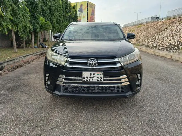 Toyota Highlander XLE 4x2 V6 (3.5L 6cyl 8A) 2018 Black