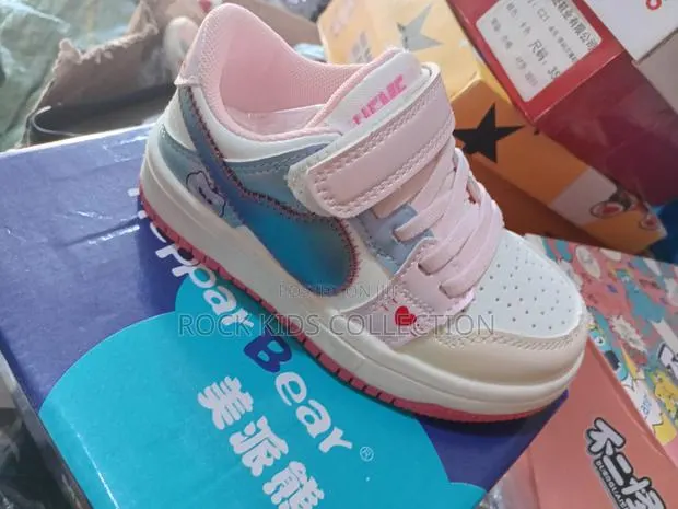 Happy Bear Sneaker · Photo 1