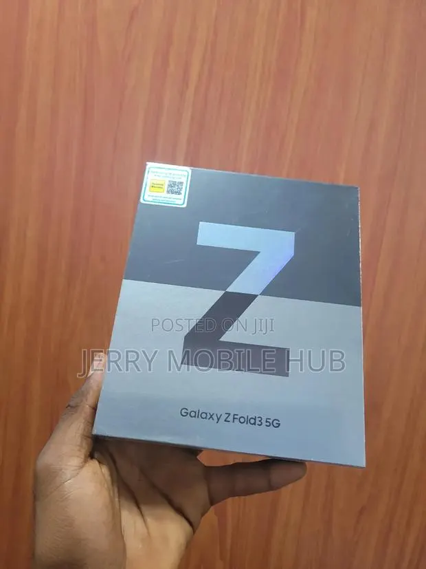 New Samsung Galaxy Z Fold 3 256 GB · Photo 1