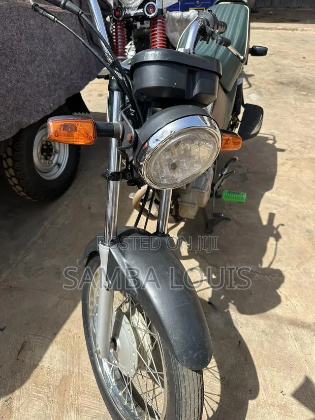 Honda CB 2025 Blue · Photo 1
