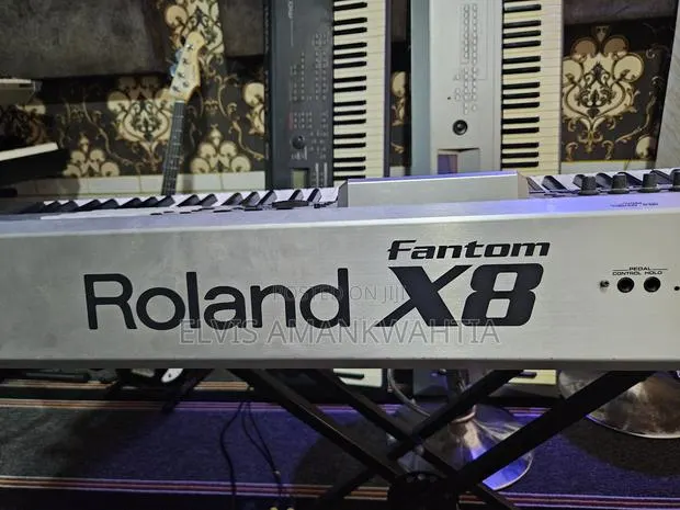 Roland Fantom X8 · Photo 1