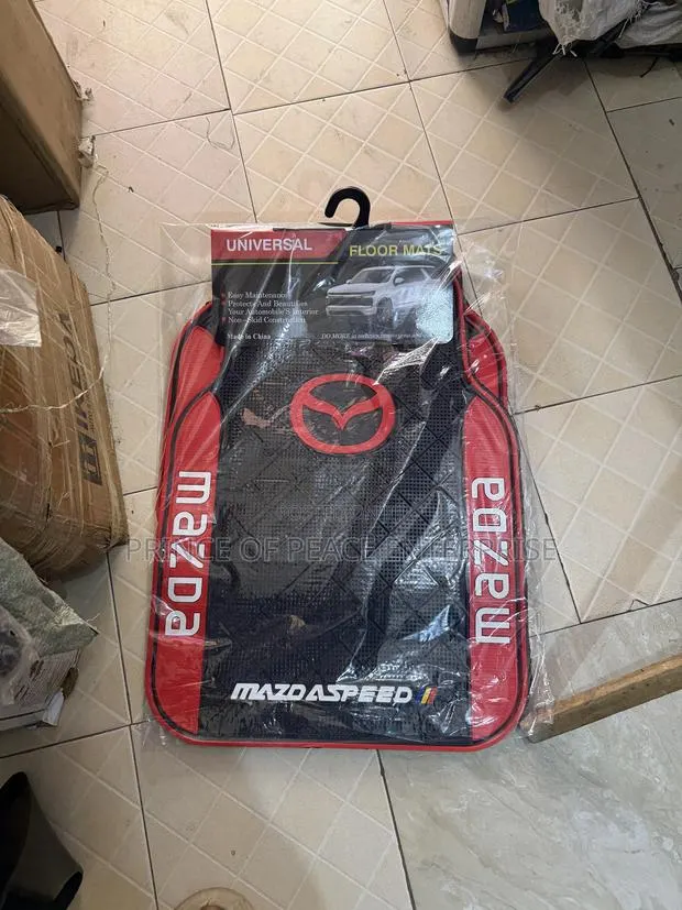 Mazda Floor Mat Universal · Photo 1